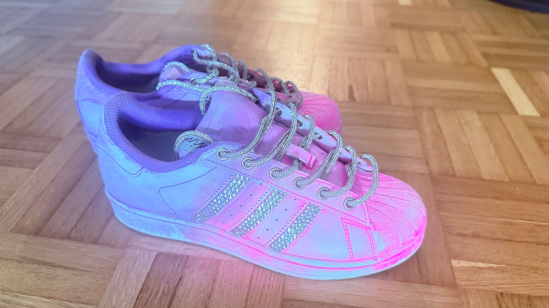 Adidas Scarpe da donna: Adidas Superstar Swarovski – Usato da Grenchen venduto da Raluca29 1