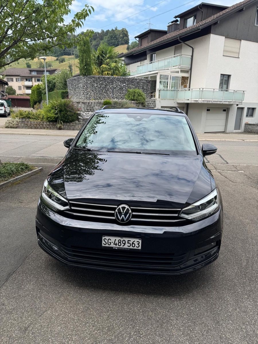 VW Automobili: VW Touran 2.0 TDI DSG 7 Plätzer  – Usato da Uznach venduto da kev_7q8k 1
