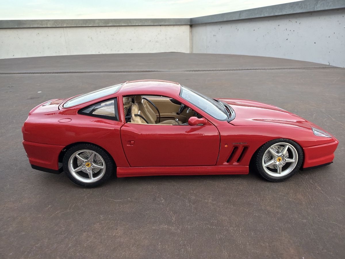 Bburago Modellini d'auto: Ferrari 550 Maranello - 1/18 - Bburago – Usato da Wolfwil venduto da Rolex1 3