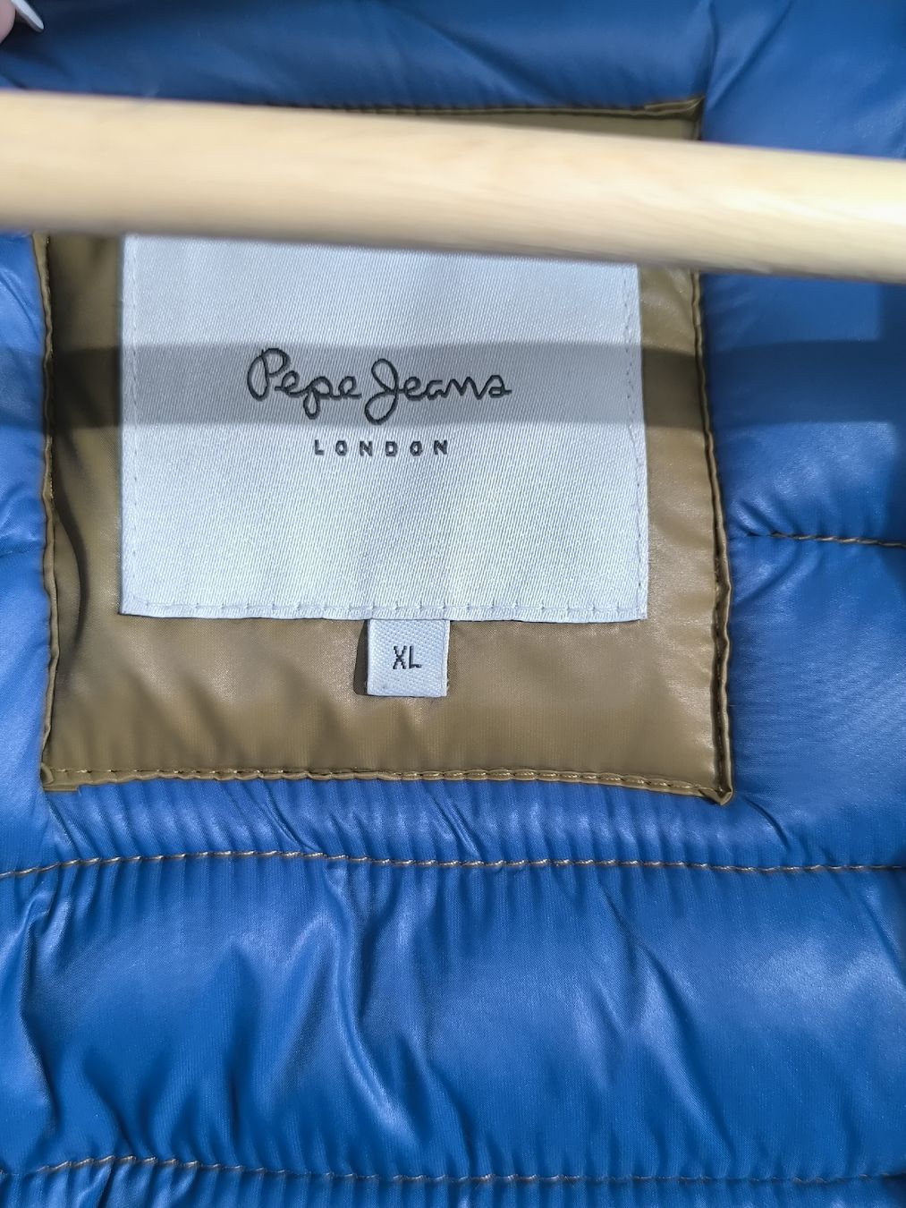 Pepe Jeans Giacche: Jacke Peppe Jeans  – Nuovo (secondo la descrizione) da Oftringen venduto da Lejaleja 2