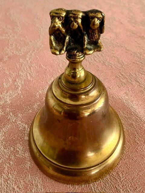 Campanacci mucche: Tisch-Glocke mit Bleipendel aus Messing – Usato da Lostorf venduto da Nick1258