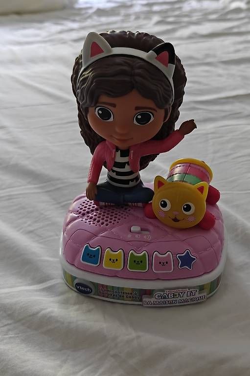 Giocattoli: Console Magi pocket et conteuse histoire Gabby chat  – Usato da Versoix venduto da C0sm0p0l1t4n 1