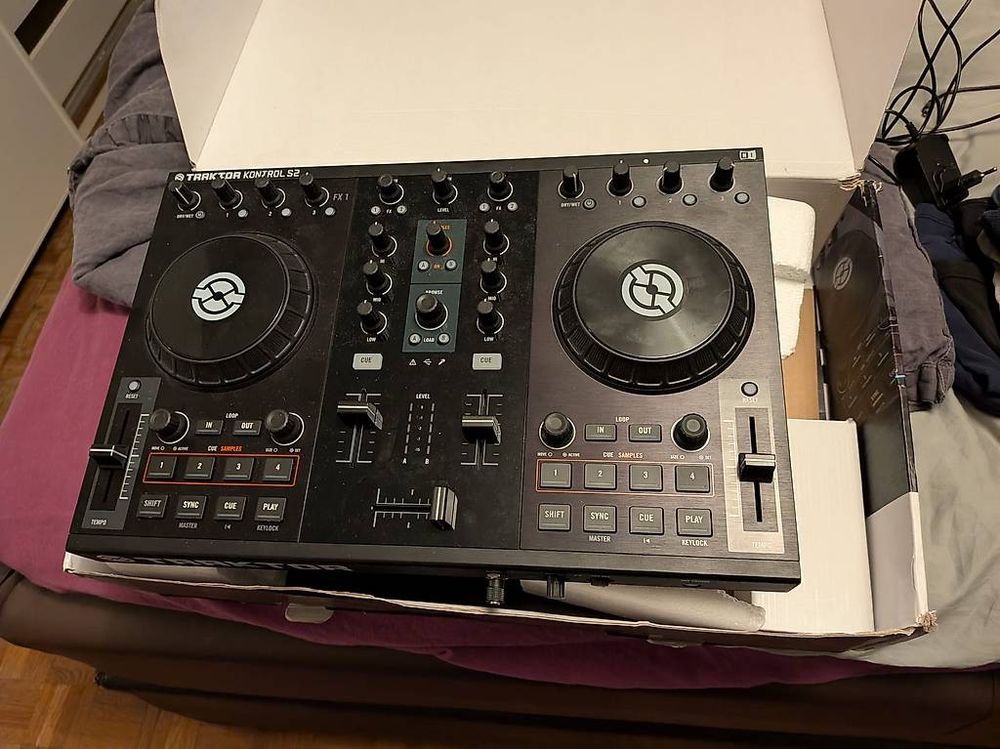 Console de mixage Traktor Kontrol S2 MK2 (Gebraucht) in Morges für CHF ...