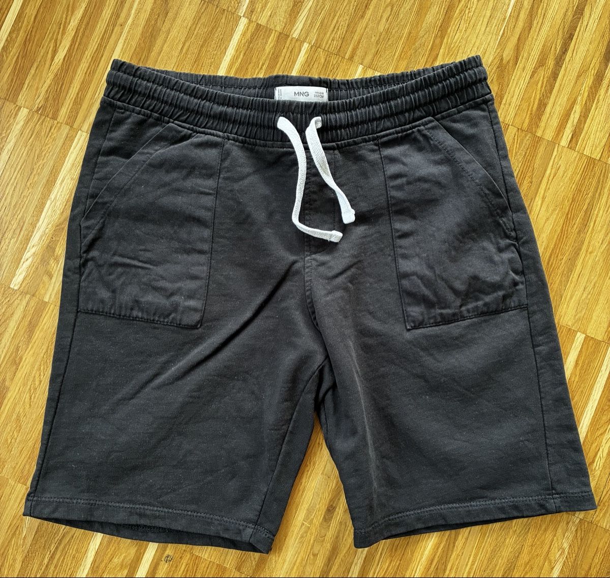 Mango Pantalons: Hosen Shorts schwarz Mango 152 – Neuf (Voir description) à Bottmingen par pao_22jx