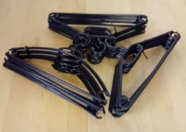 30 Kleiderbügel schwarz Kunststoff – gebraucht