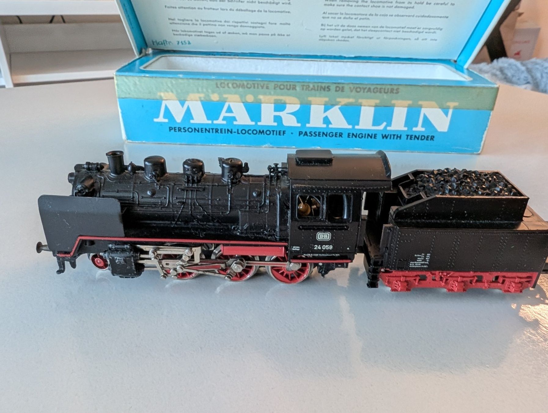 Märklin Modellini di ferrovie: Märklin H0 3003 Dampflok BR 24058 – Usato da Ebikon venduto da Nico151 3