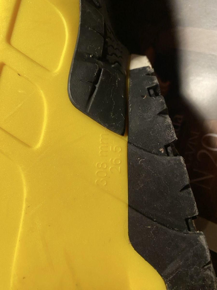 Rossignol Herrenschuhe: Chaussures de ski Rossignol – Gebraucht aus Saxon von tok_8dnf 3