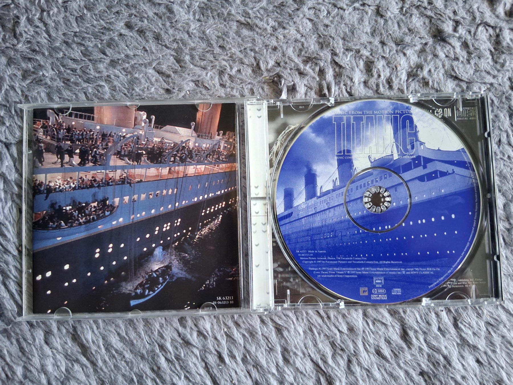 CDs: TITANIC    SOUNDTRACK     CD – Gebraucht aus Wetzikon ZH von Ramones01 2
