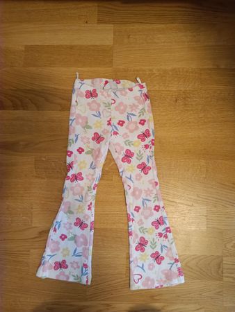 C&A Hose Grösse 104 Blumenmuster gute Zustand