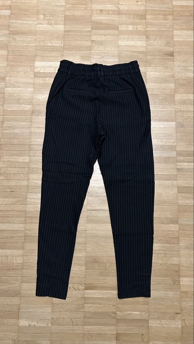 Pantaloni: Stoffhose gestreifft  – Usato da Thun venduto da SelinaW1995 3