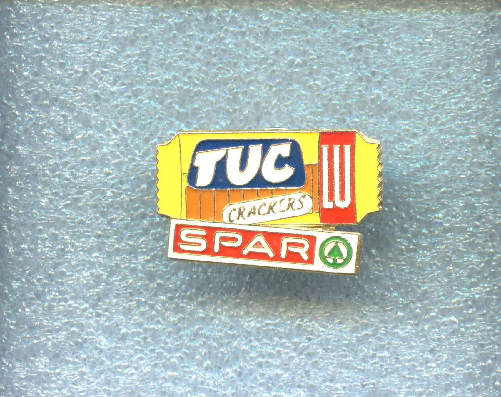Placchette & Badge: SPAR  TUC CRACKERS – Usato da Winterthur venduto da Sammleroase