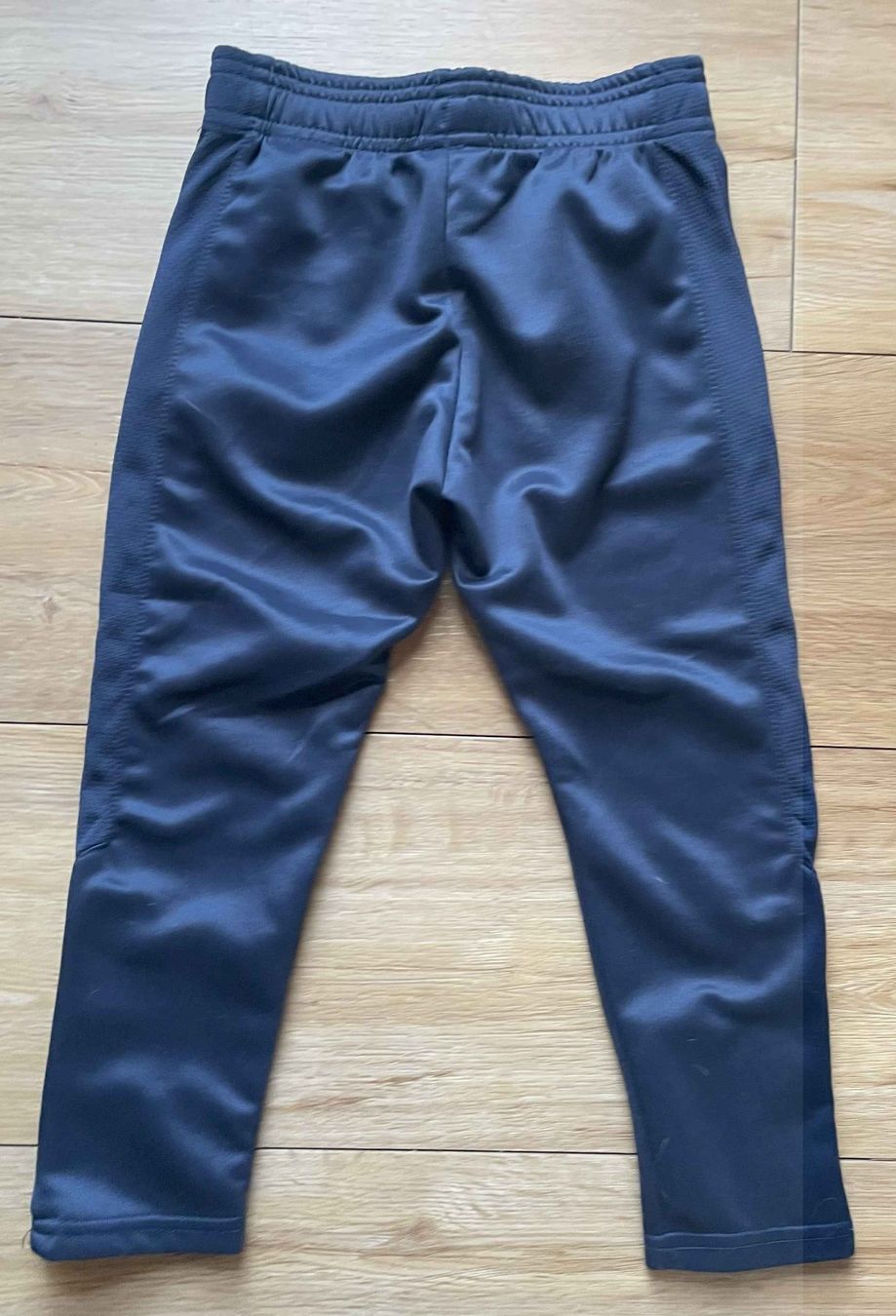 H&M Hosen: Sporthose, Grösse 98 / 104 – Gebraucht aus Richterswil von Celebriaen 1