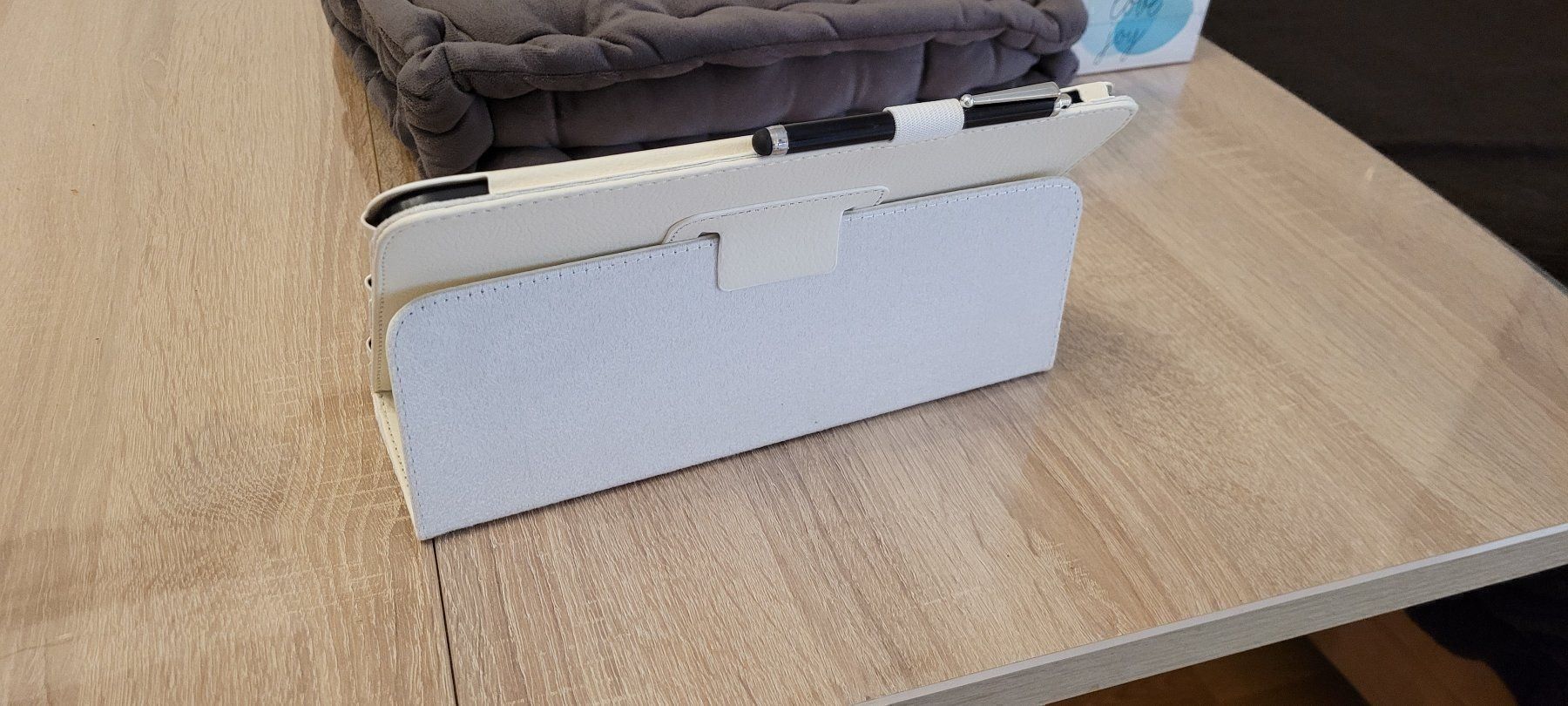 Cover & Protezioni schermo: Samsung Tablet Hülle Cover 10.1 Weiss – Usato da Adlikon b.Regensdf venduto da ChriZ86 6