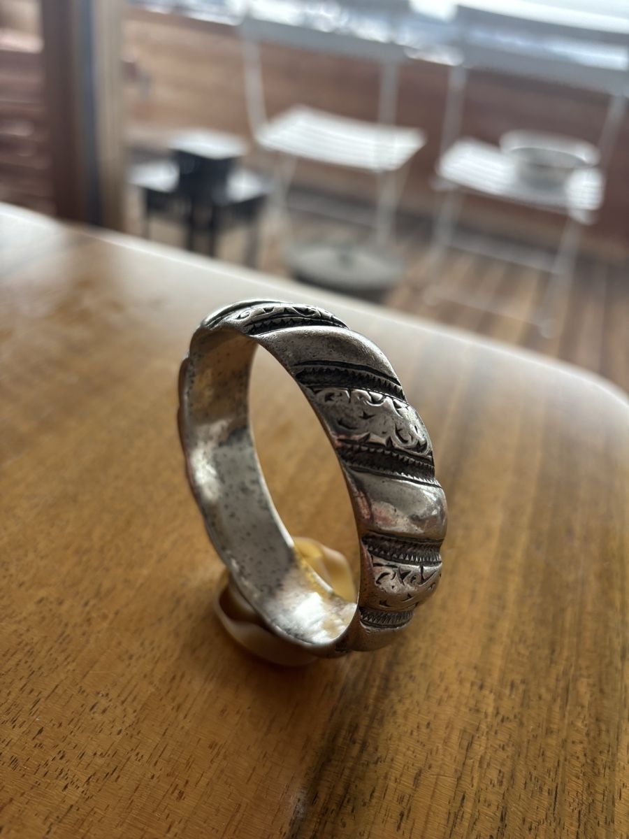 Bracciali & Braccialetti: Sehr alte Armspange aus massivem Silber – Usato da Bern venduto da Himmelsherold 1