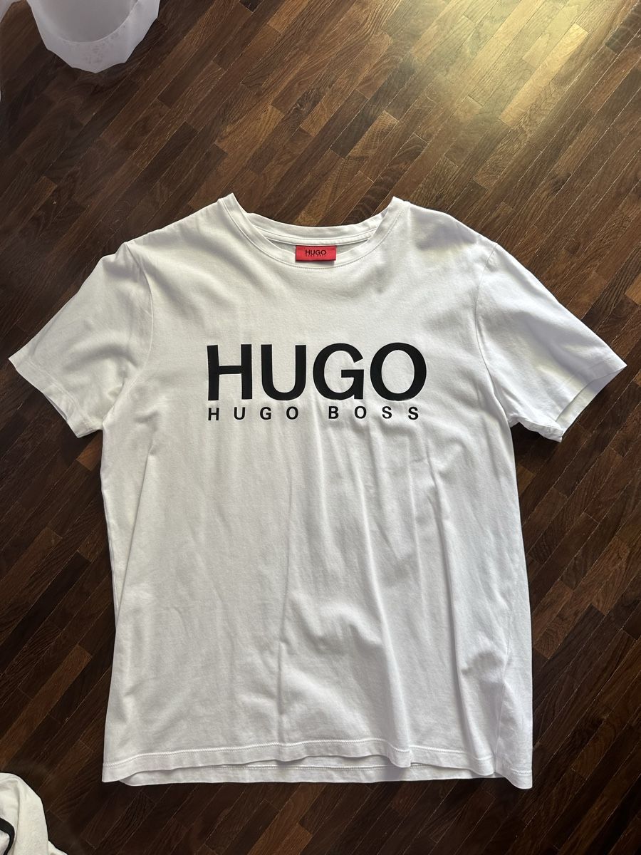 Hugo Boss T-shirt: HUGO Boss Tshirt – Nuovo (secondo la descrizione) da Winterthur venduto da su_4assd