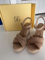 Cosy Island Sandalen mit Keilabsatz