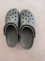 Crocs Unisex Grösse 42-43 olive