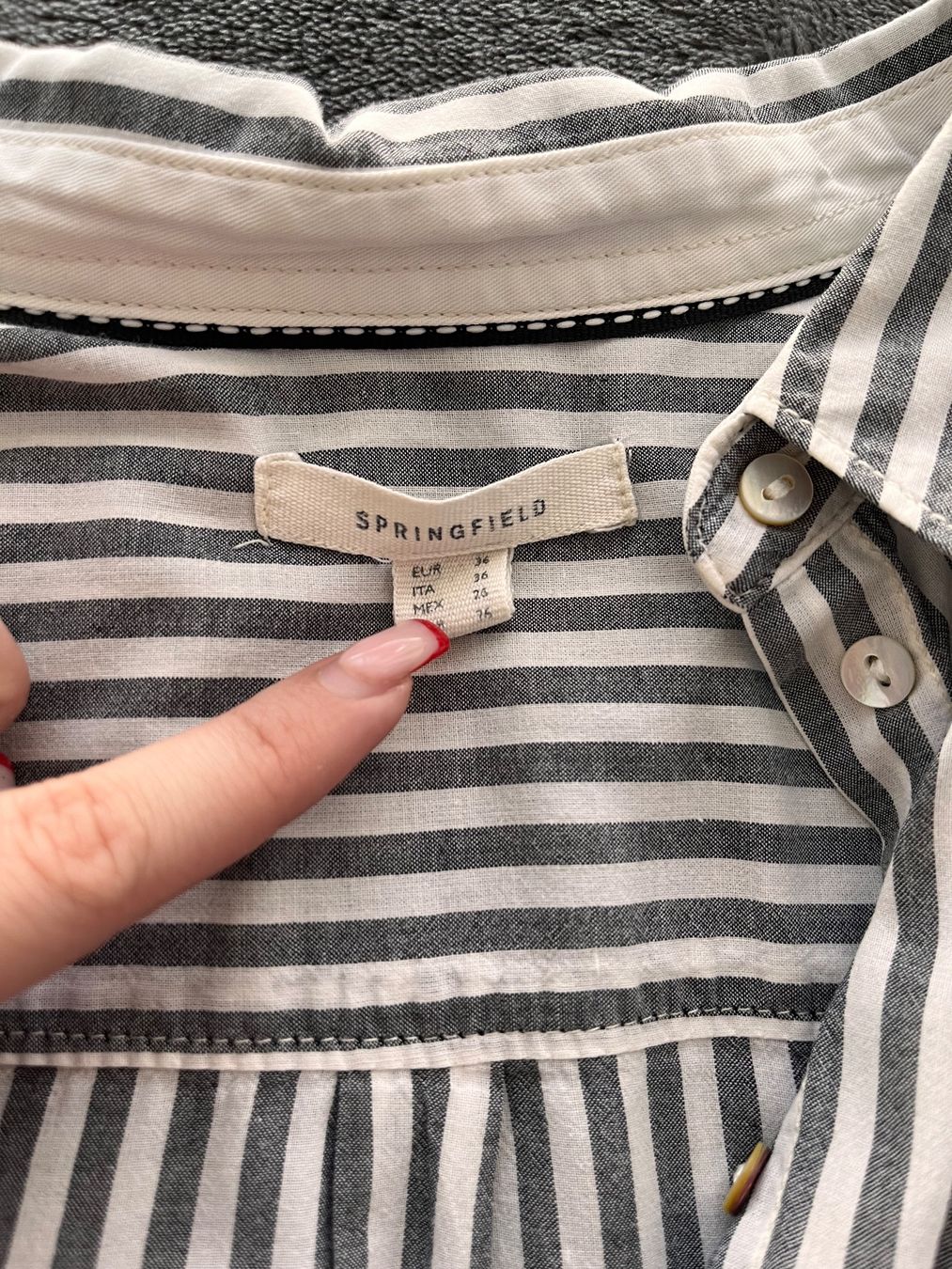 H&M Camicette: Chemise grise à rayures, taille S – Nuovo (secondo la descrizione) da Meyrin venduto da Sandra6 1