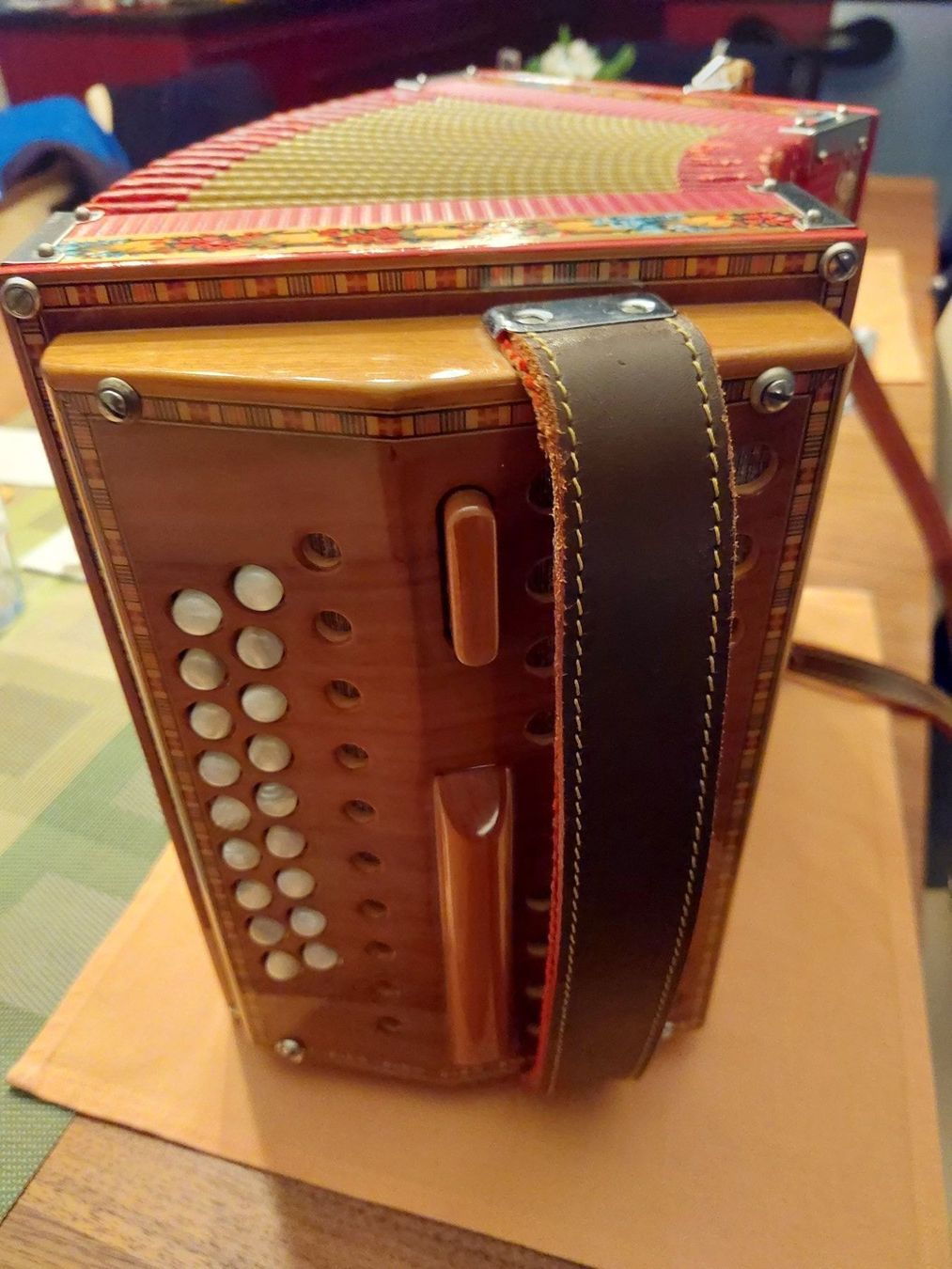 Strumenti musicali: Schwyzerörgeli Pauli schöner Klang – Usato da Kriens venduto da Allerhand5 4