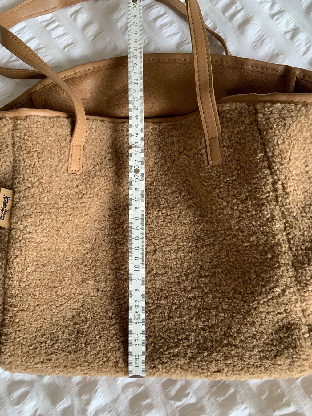Borse da donna: Neiman Marcus: Neu/unbenutzt- hellbrauner Shopper mit Beutel – Nuovo (secondo la descrizione) da Luzern venduto da paulablue 8
