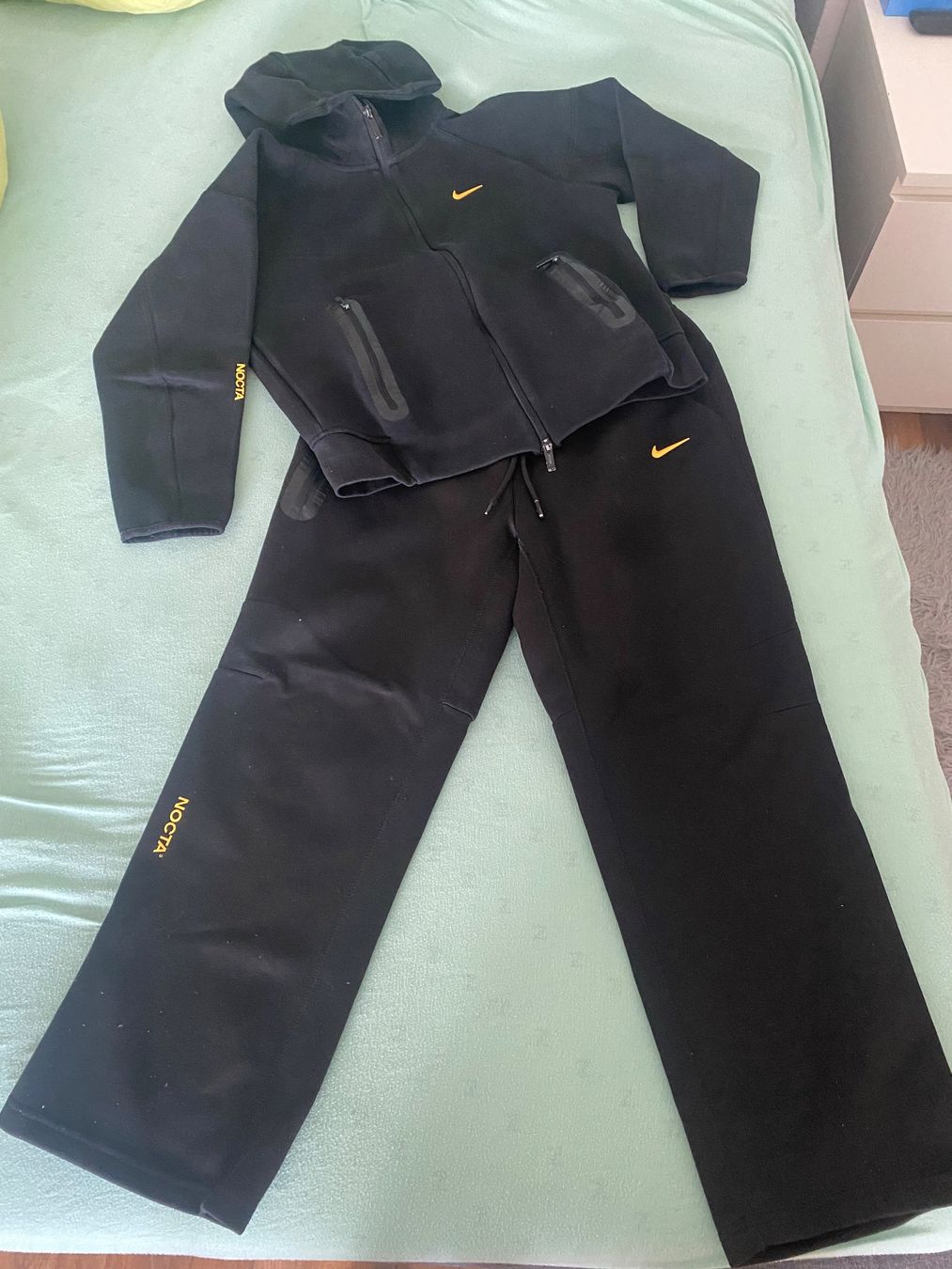Nike Lotti di vestiti: Nike Set Gr.168 – Usato da Wangen b. Olten venduto da janfon