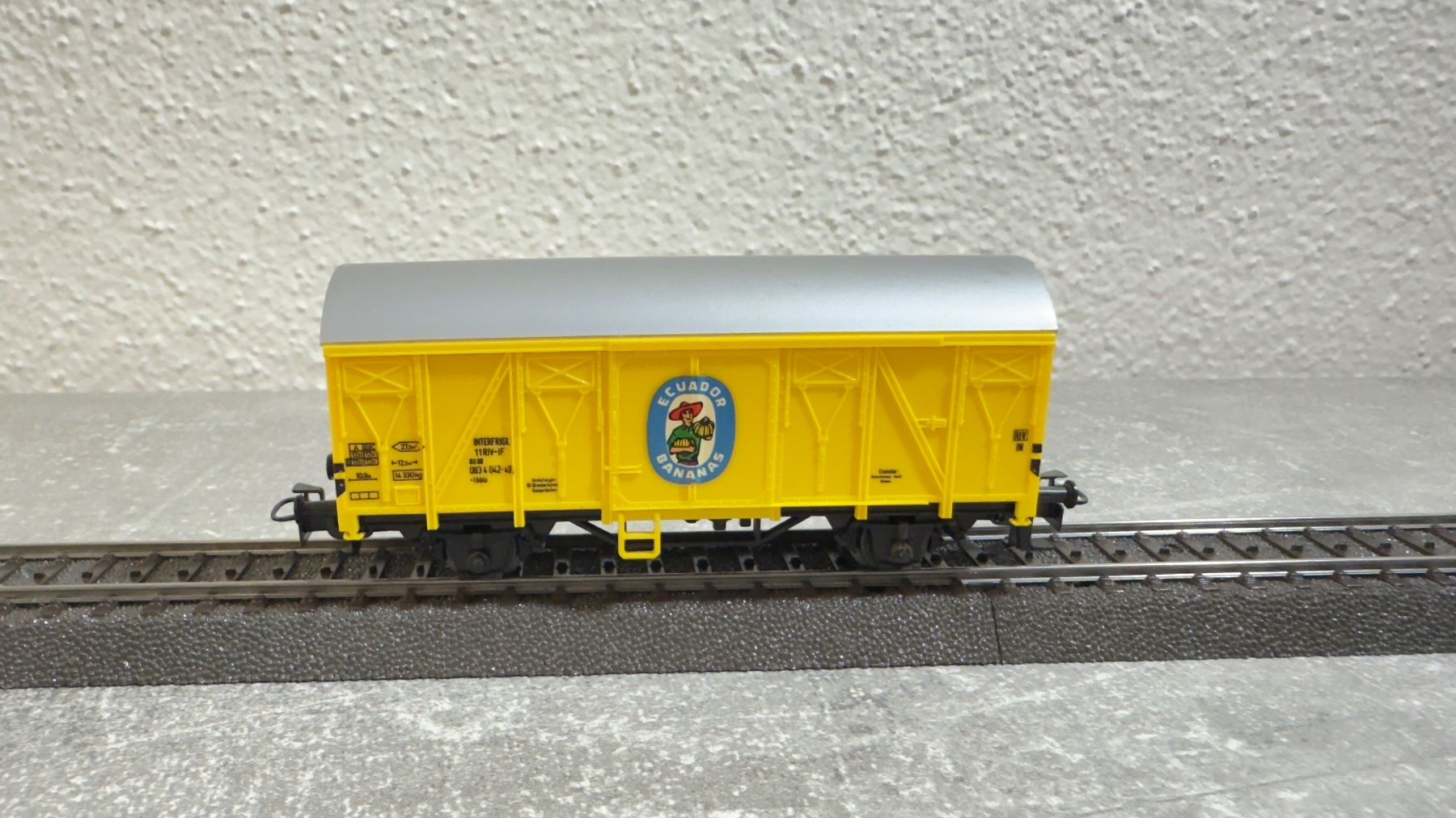 Märklin Modellini di ferrovie: Märklin Güterwagen "Ecuador Bananas" H0 / AC – Usato da Windlach venduto da Kelebra 6