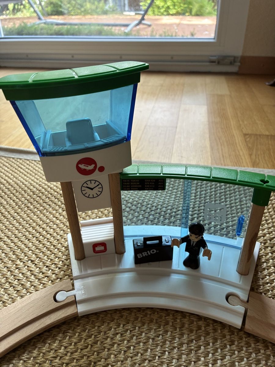Brio Giocattoli: Brio Airport Monorail Set 33301 – Usato da Lucens venduto da metaD 4