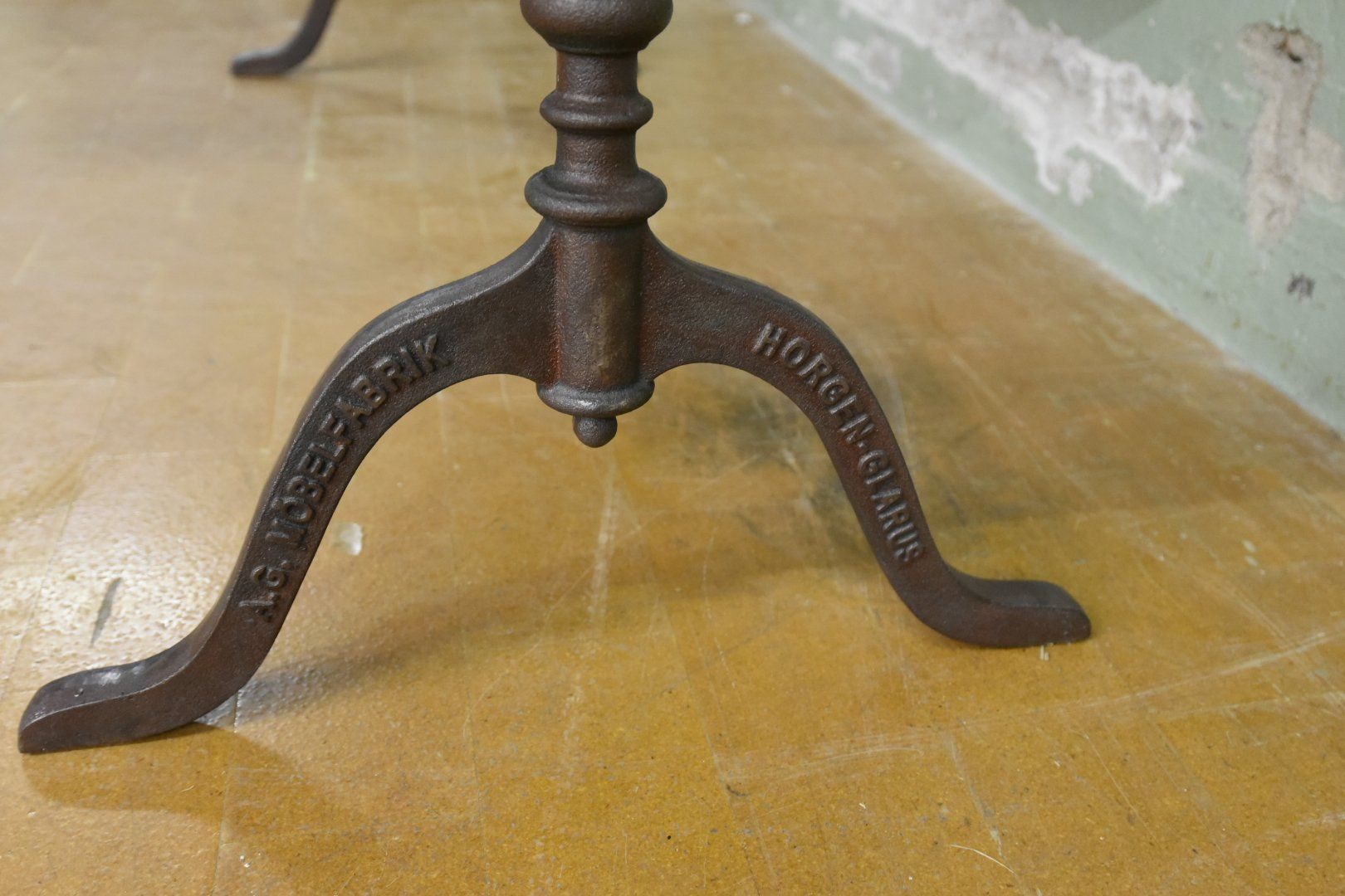 Horgen Glarus Tavoli: Designer Esstisch Horgen-Glarus Vintage – Usato da Lichtensteig venduto da UsedINStore 1
