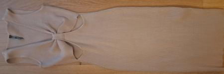 Kleid mit Cut-Outs