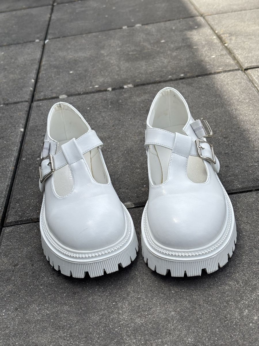Scarpe da donna: Plateau-Schuhe Damen, Größe 36 – Usato da Luzern venduto da pis_m77g