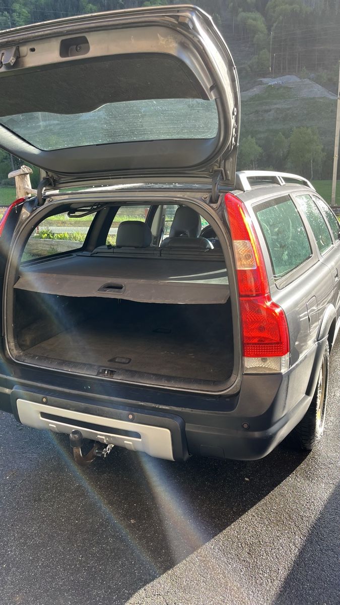 Volvo Automobili: Volvo xc70 – Usato da Schiers venduto da Valzeina 9