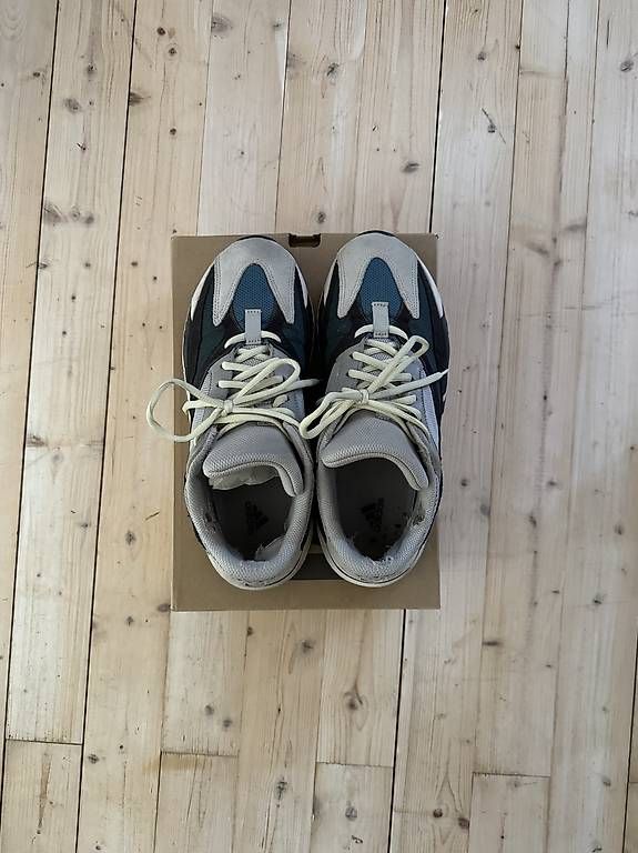 Scarpe da uomo: Yeezy wave Runner 44EU – Usato da Riva San Vitale venduto da gab_6qhv 3