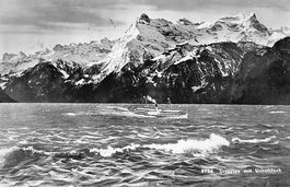 URNERSEE mit Urirotstock - Dampfschiff