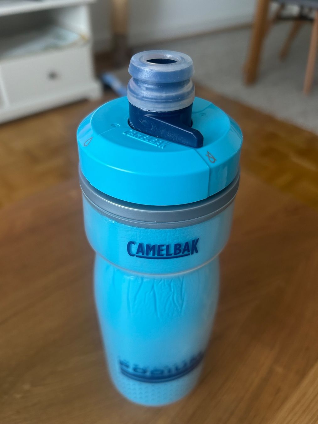 Camelbak Trinkflaschen & Thermosflaschen: CamelBak Podium Chill Trinkflasche, 620ml, blau – Gebraucht aus Basel von Interstellar85 1