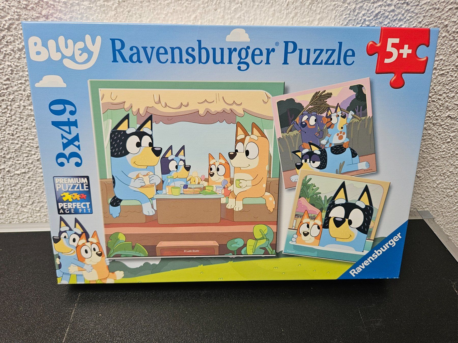 Ravensburger Puzzle: Neu - Ravensburger - Puzzle 3x49 Bluey – Nuovo e nell'imballaggio originale da Dagmersellen venduto da Jarsetz_Restposten