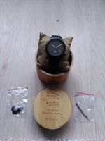 Schöne Schwarze Bambus Uhr von Bamboo