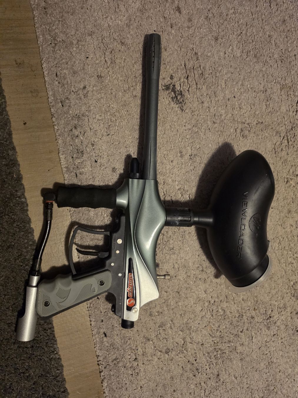 Giochi: Spyder Paintball-Markierer mit ViewLoader-Hopper – Usato da Zollikofen venduto da irs_l5wn