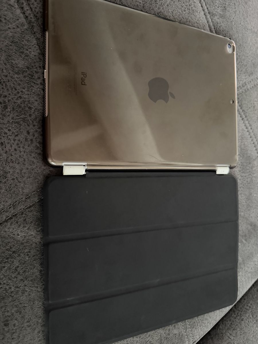Apple Tablettes PC: Apple I pad Air 2 – D'occasion à Watt par SwissBlueLine 3