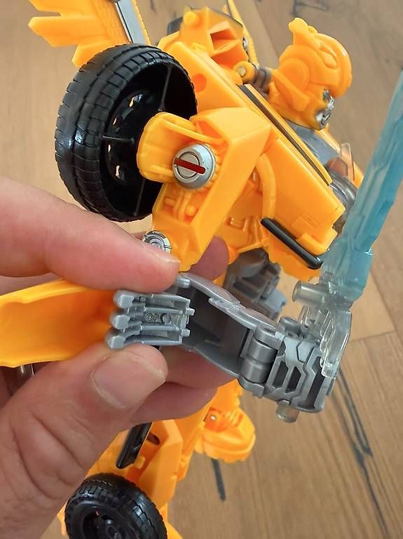 Hasbro Giocattoli: TRANSFORMERS Transformers: Aufstieg der Bestien Bumblebee – Usato da Buchs SG venduto da pessego2008 2