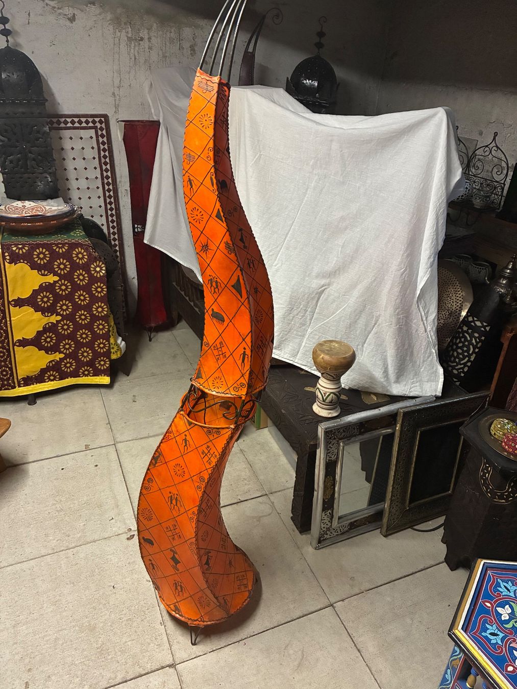 Lampade: Hennalampe orange gross aus Marokko – Usato da Zürich venduto da thetschi 1
