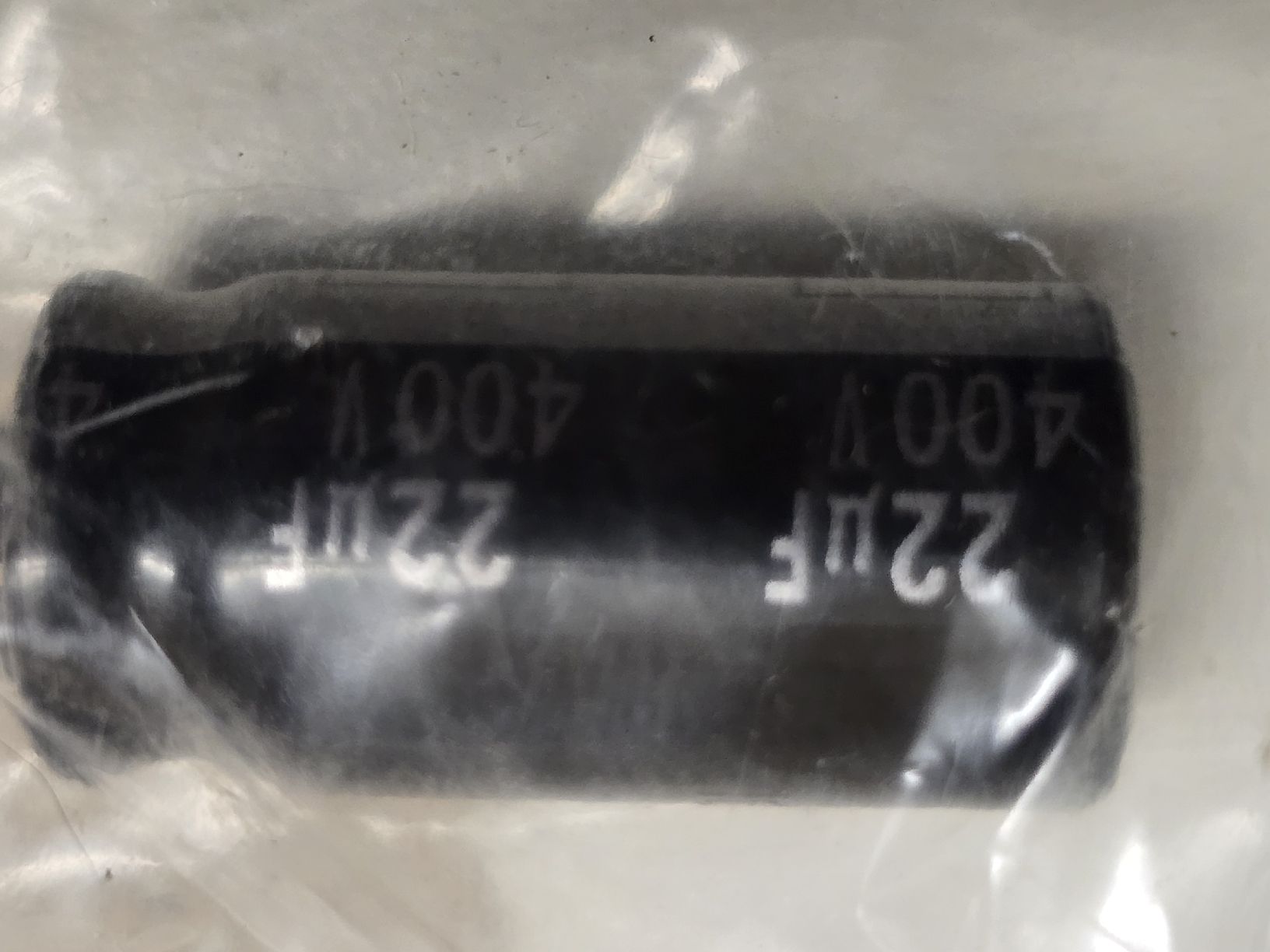 Panasonic Componenti elettronici: Kondesator 22uF 400Volt Panasonic capacitor – Nuovo e nell'imballaggio originale da Lenzburg venduto da cameleoncolor 1