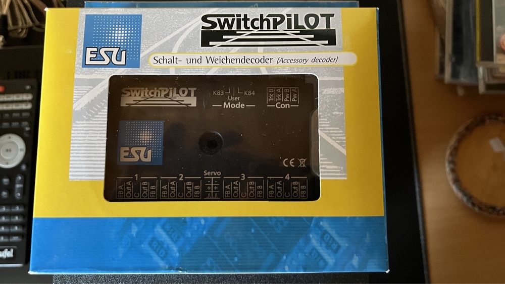 Décodeur ESU SwitchPilot 51822 - DCC/MM Railcom - 8 Entrées - Neuf