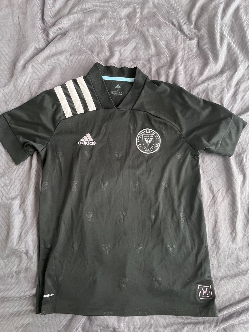 Adidas Canottiere & Pantaloni: Shirt Inter Miami – Usato da Burgdorf venduto da luc_b87g