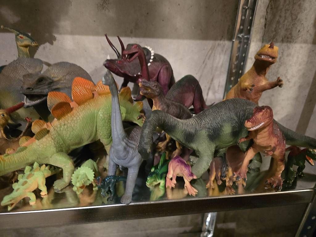 Statuette: Sehr viele Dinos – Usato da Langnau i. E. venduto da dod_c7cz 2