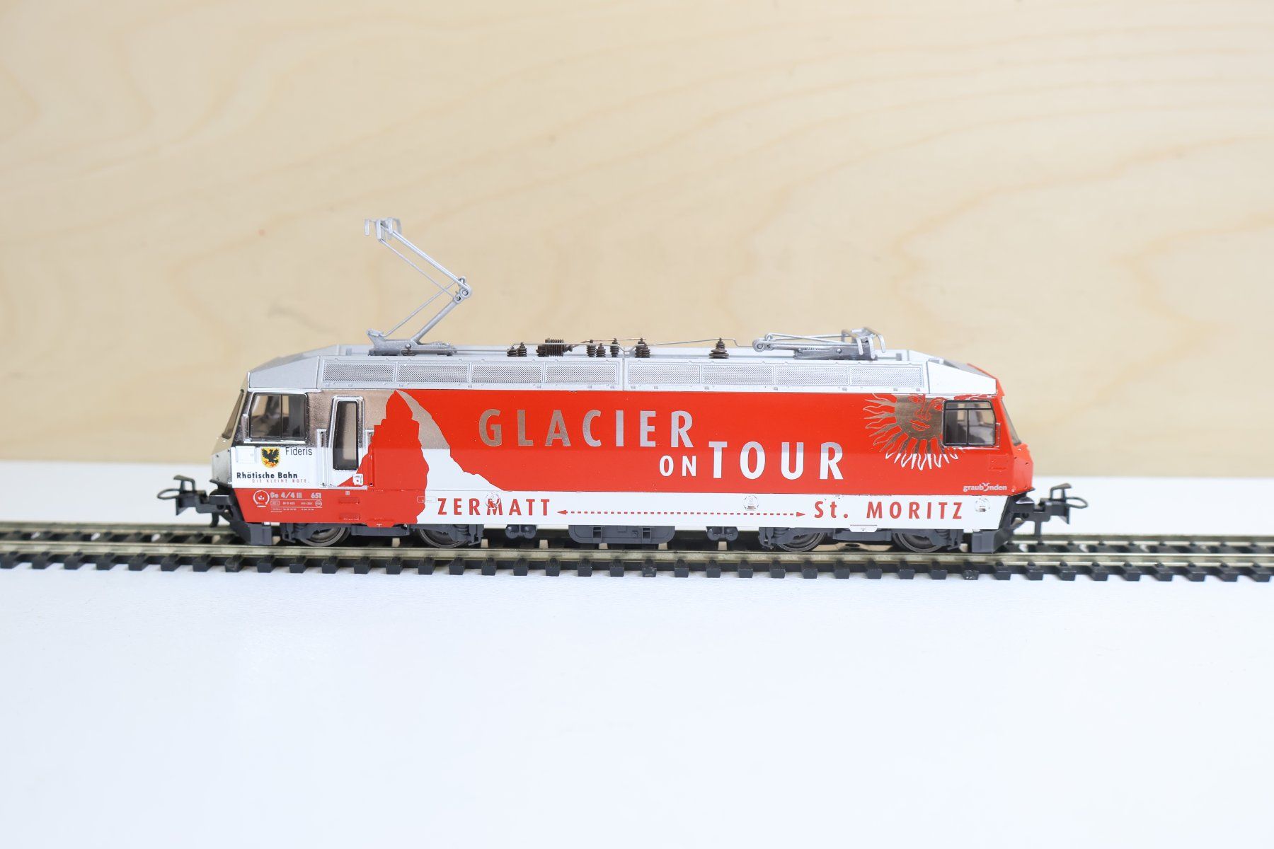 Bemo Modellini di ferrovie: Bemo E-Lok Ge 4/4 III Glacier RhB H0 AC - Digital – Usato da Winterthur venduto da Monstera 6