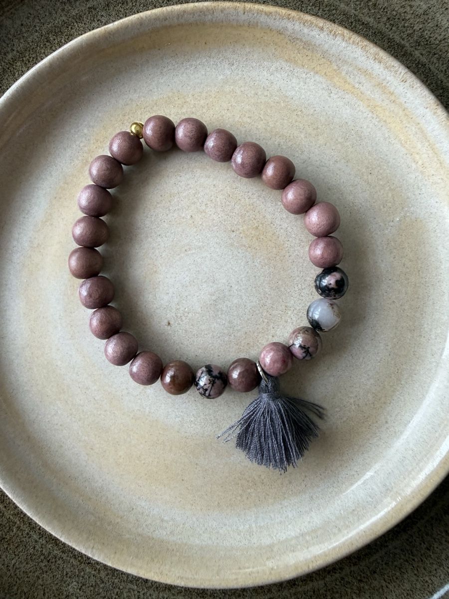 Armbänder & -reifen: Armband Holz & Rhodonit – Neu und originalverpackt aus Meilen von NHirs96