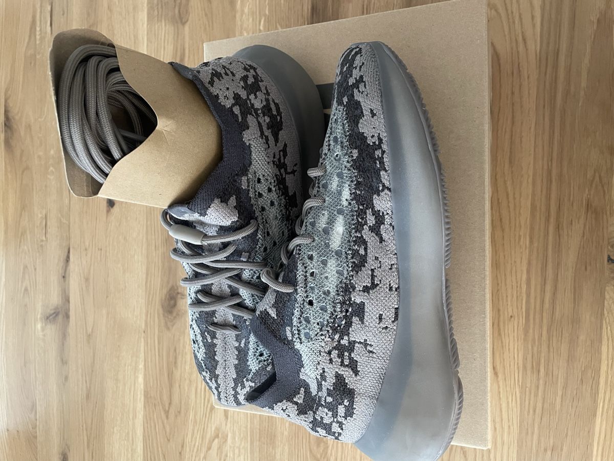 Adidas Scarpe da uomo: Yeezy Boost 380 Grösse 41 1/3 Neu – Nuovo e nell'imballaggio originale da Rickenbach ZH venduto da mar_7myv 2