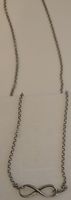 Chaîne avec pendentif symbole infini 
