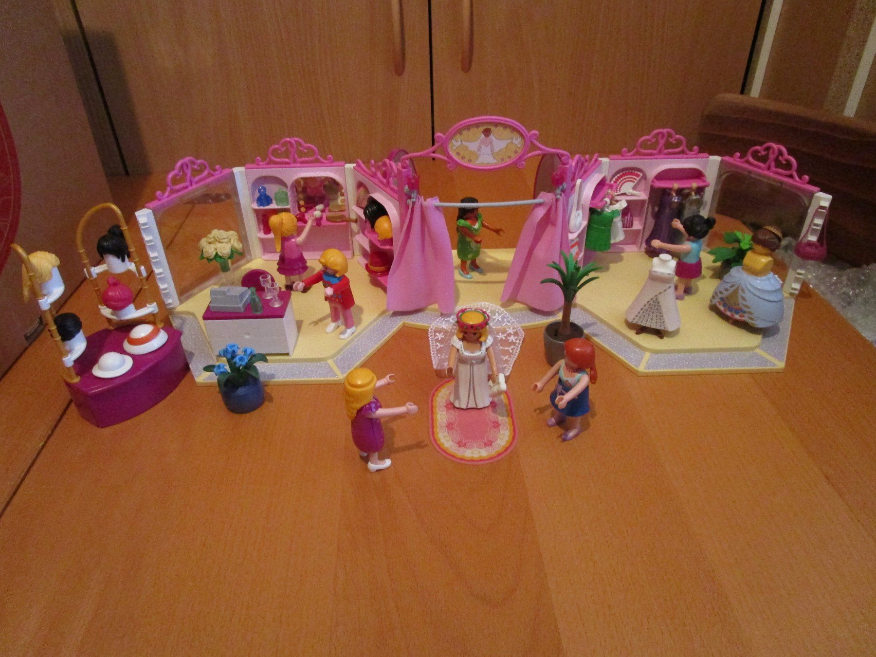 Playmobil Spielzeuge: Playmobil  -  Brautgeschäft – Gebraucht aus Wetzikon ZH von Storchadebar