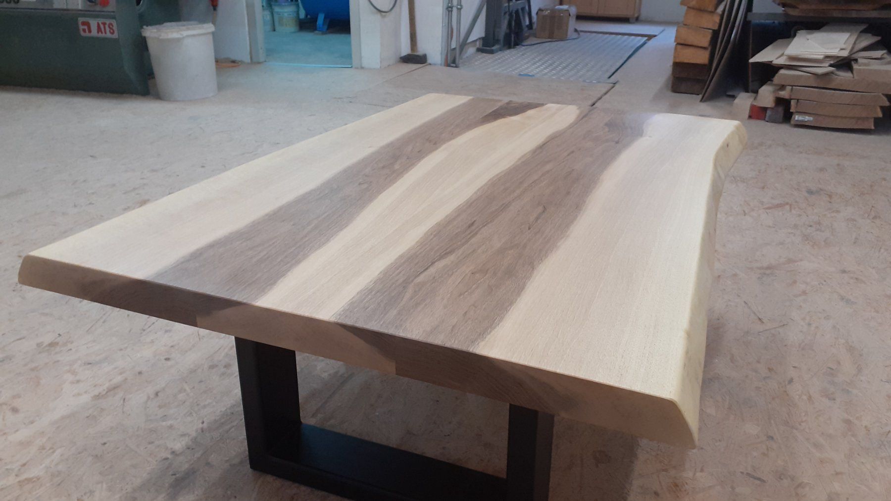 Holzartikel: Salontisch aus Nussbaumholz massiv – Neu (gemäss Beschreibung) aus Altishofen von Rossi464 5